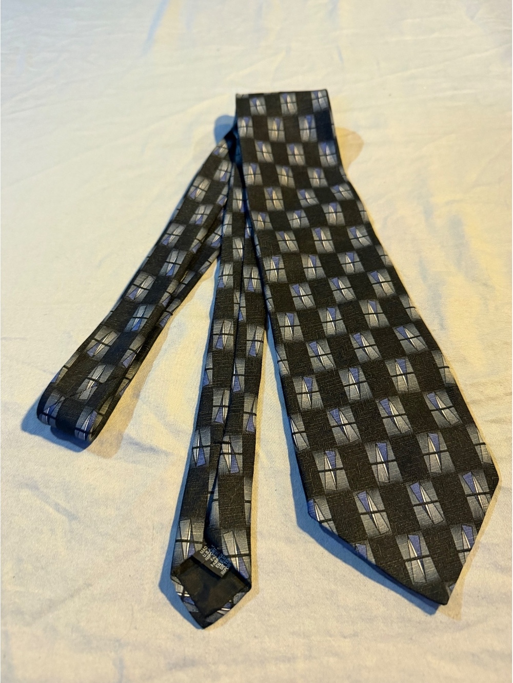 Towncraft Men's Black and Gray Patterned Polyester Tie